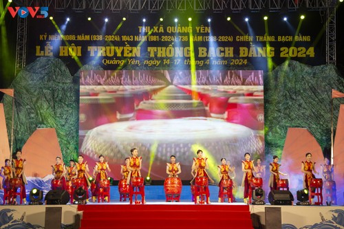 Bach Dang festival remembers fighters for national defense, boosts tourism - ảnh 1
