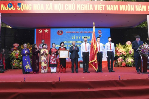 Mẫu giáo Việt Triều hữu nghị kỷ niệm 40 năm thành lập, đón nhận Huân chương Độc lập Hạng Ba - ảnh 9