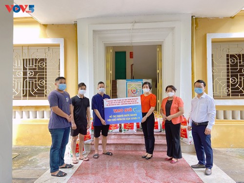 Hà Nội thăm hỏi và tặng quà hỗ trợ cho 154 lưu học sinh Campuchia gặp khó khăn vì Covid-19 - ảnh 5