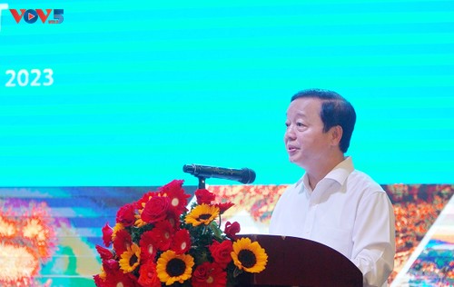 Trân Hông Hà préside une réunion du Conseil de coordination pour le Centre septentrional et le Centre littoral - ảnh 1
