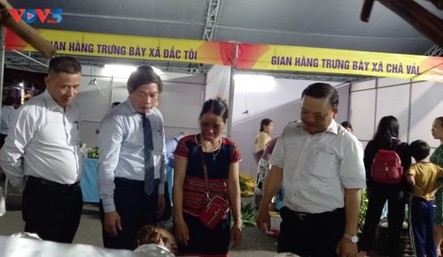 Hội chợ thương mại biên giới Việt – Lào tại tỉnh Quảng Nam - ảnh 2