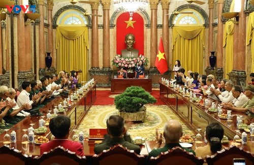 Phó Chủ tịch nước Võ Thị Ánh Xuân tiếp đoàn người có công tỉnh Đồng Nai - ảnh 1
