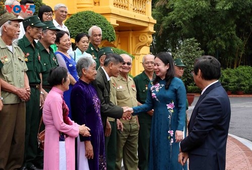 Phó Chủ tịch nước Võ Thị Ánh Xuân tiếp đoàn người có công tỉnh Đồng Nai - ảnh 2
