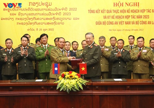 Thắt chặt quan hệ hợp tác Công an Việt Nam - Lào - ảnh 2