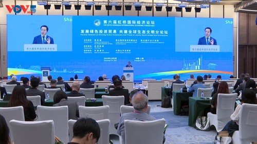 Deputy PM makes recommendations for building global eco-civilization - ảnh 1