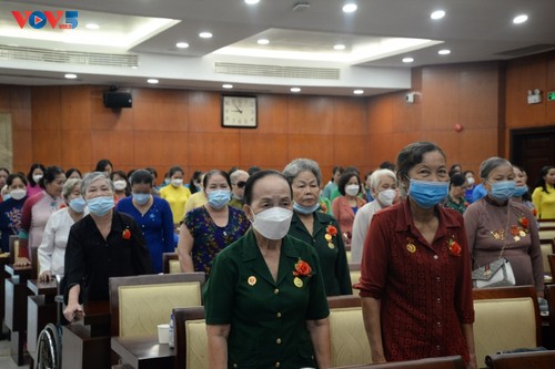 Phó Chủ tịch nước Võ Thị Ánh Xuân dự cuộc họp mặt nữ chiến sĩ cách mạng bị địch bắt thời kỳ kháng chiến chống Mỹ - ảnh 2