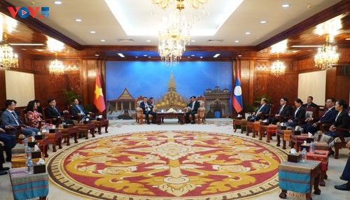 Thủ tướng Lào đánh giá cao sự hợp tác giữa hai thủ đô Vientiane và Hà Nội - ảnh 2