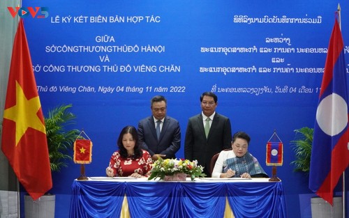 Thủ tướng Lào đánh giá cao sự hợp tác giữa hai thủ đô Vientiane và Hà Nội - ảnh 3