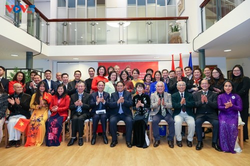 Thủ tướng Phạm Minh Chính thăm tòa trọng tài PCA, gặp Thị trưởng Amsterdam và cộng đồng người Việt tại Hà Lan - ảnh 4