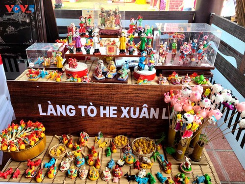Werbung für Produkte der traditionellen Handwerksdörfer Hanois - ảnh 1