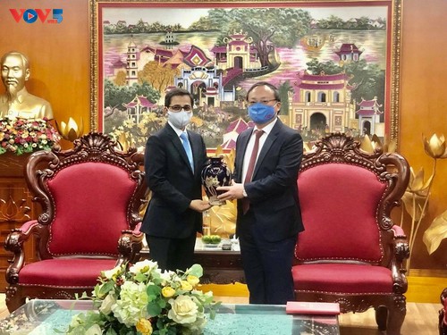 越南之声与印度驻越南大使馆加强信息交换合作 - ảnh 1