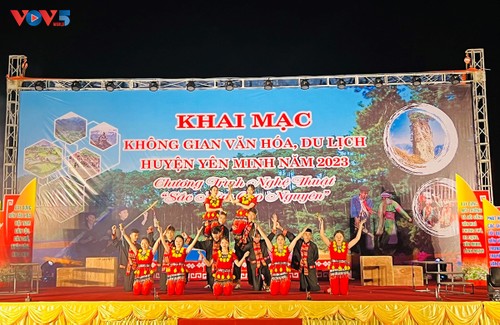 Kultur- und Tourismusfest des Kreises Yen Minh in der Provinz Ha Giang - ảnh 1