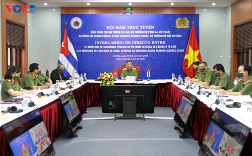 Promueven la cooperación entre el Ministerio de Seguridad Pública de Vietnam y el del Interior de Cuba - ảnh 1