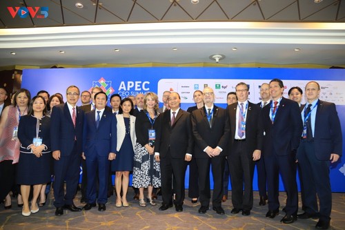 Presidente de Vietnam preside la cumbre con la Alianza Empresarial Estados Unidos-APEC - ảnh 1