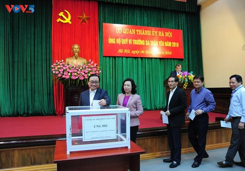 Thành ủy Hà Nội ủng hộ Quỹ Vì Trường Sa thân yêu năm 2018 - ảnh 1