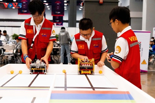 Đội tuyển STEM Việt Nam đoạt 3 giải lớn tại cuộc thi rô-bôt lớn nhất thế giới - ảnh 2