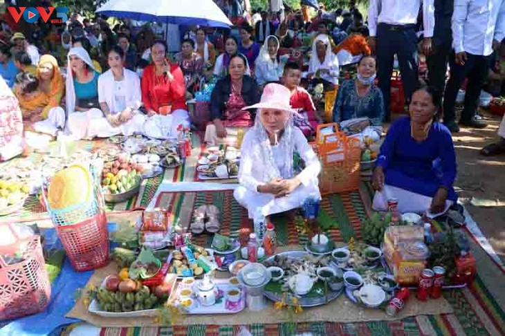 Festival Kate, esencia cultural de la etnia Cham en Ninh Thuan - ảnh 1
