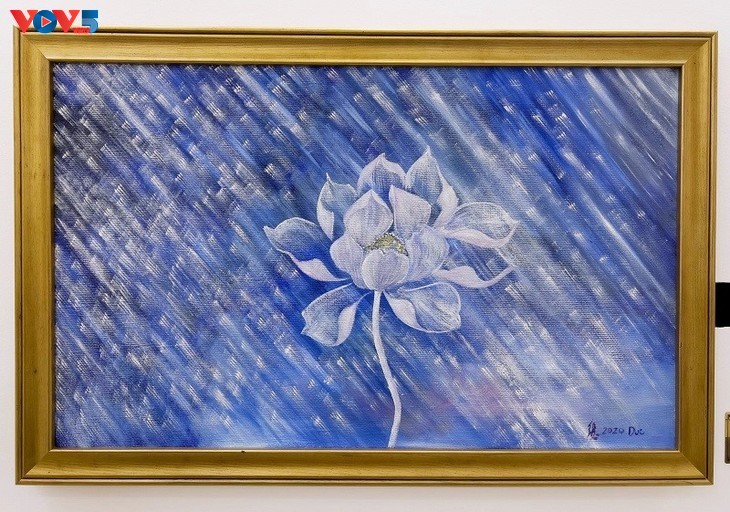 Exposición de arte que honra la belleza de la flor de loto - ảnh 15
