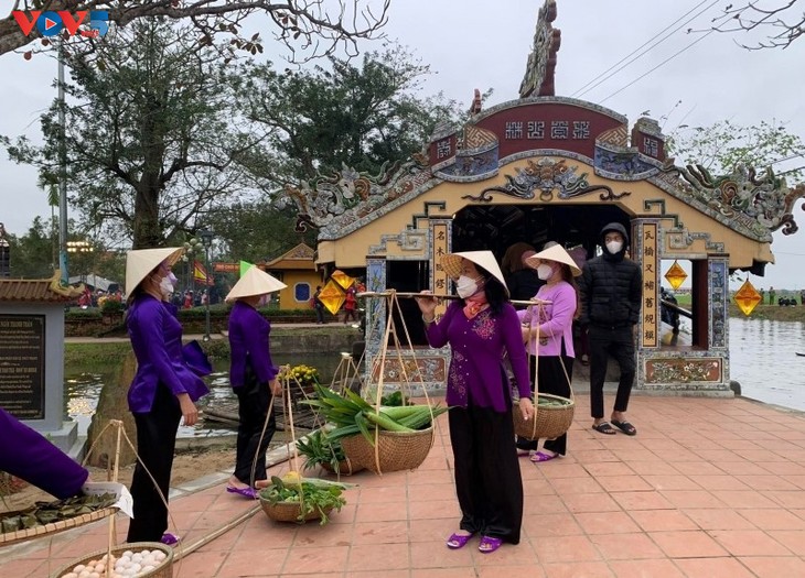 Eröffnung des Festes „Markt – überdachte Holzbrücke Thanh Toan“ - ảnh 1