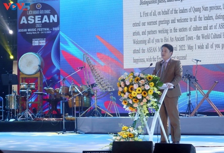 Lebih dari 200 Seniman  Dalam dan Luar Negeri  Berpartisipasi pada Festival Musik ASEAN 2022 - ảnh 1
