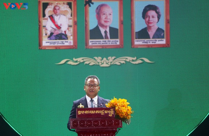 Badan Usaha Turut Meningkatkan Posisi Kamboja di Kawasan dan di Dunia - ảnh 2