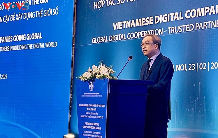 Vietnamesische IT-Unternehmen fördert die globale digitale Zusammenarbeit - ảnh 1