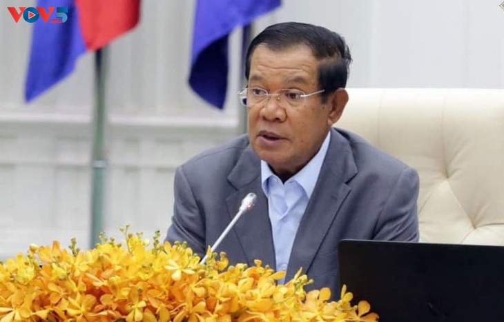 PM Kamboja berterima kasih kepada PM Vietnam yang mengirimkan ucapan simpati atas situasi banjir - ảnh 1