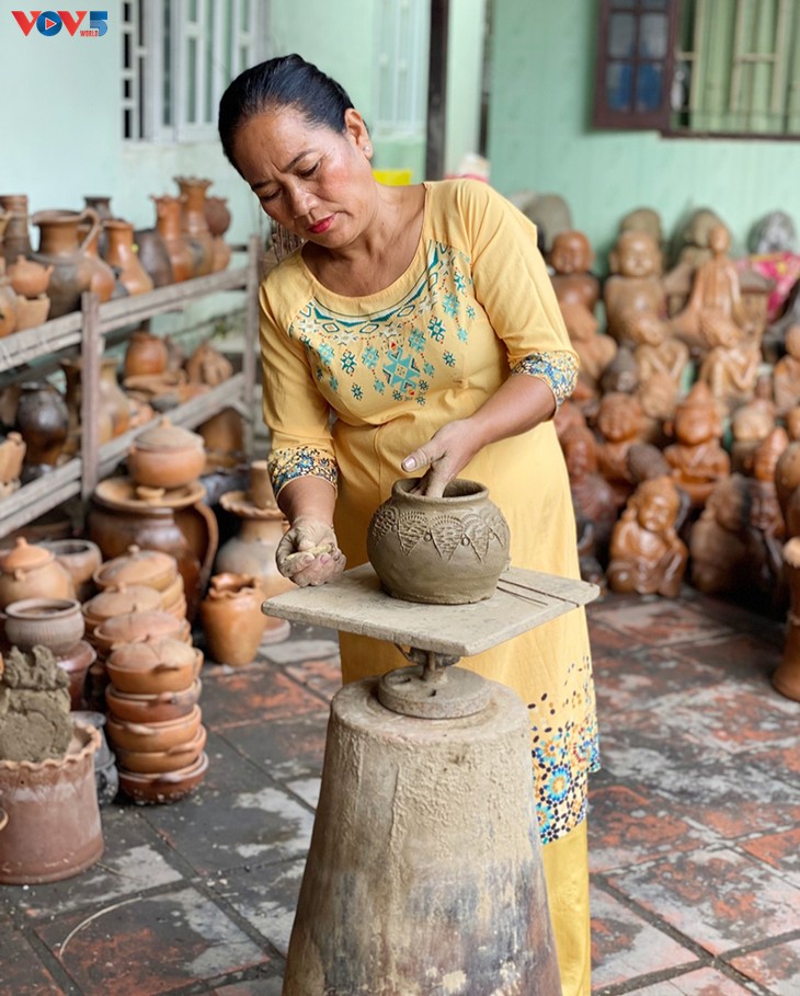 Cham pottery making - UNESCO intangible cultural heritage in need of urgent safeguarding - ảnh 2