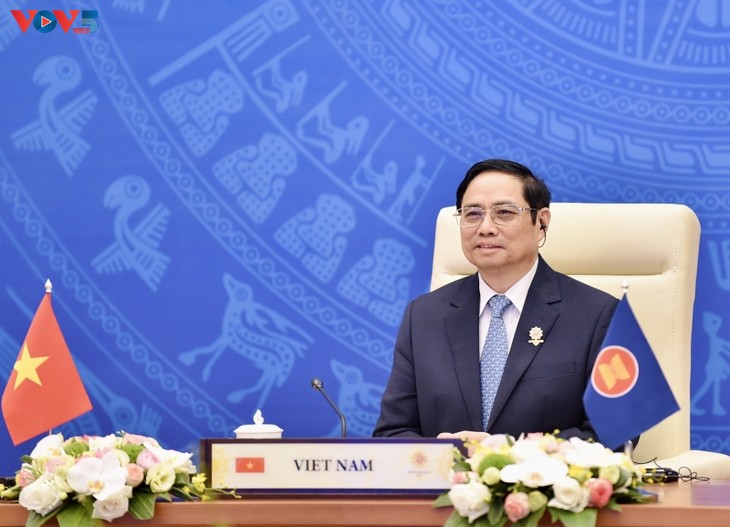 チン首相：「ASEANと露は、多くの分野で協力強化の必要がある」 - ảnh 1