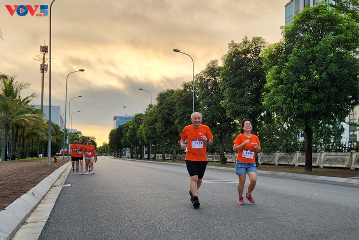 LHPT toàn quốc lần thứ XVI: Phóng viên, biên tập hào hứng chạy “Vì Làn sóng khỏe“ - ảnh 8