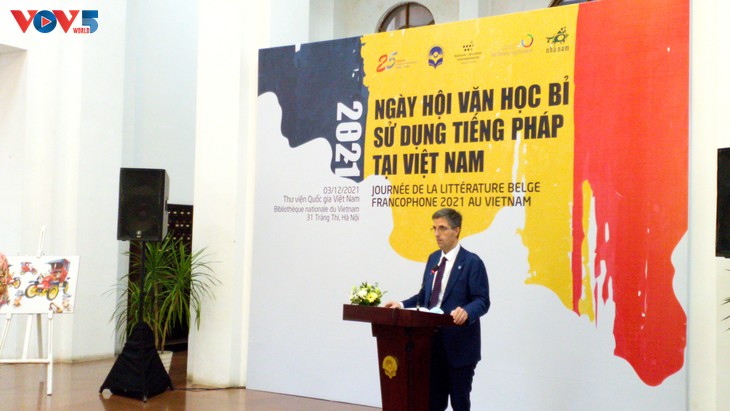 Journée de la Littérature belge francophone 2021 au Vietnam - ảnh 2
