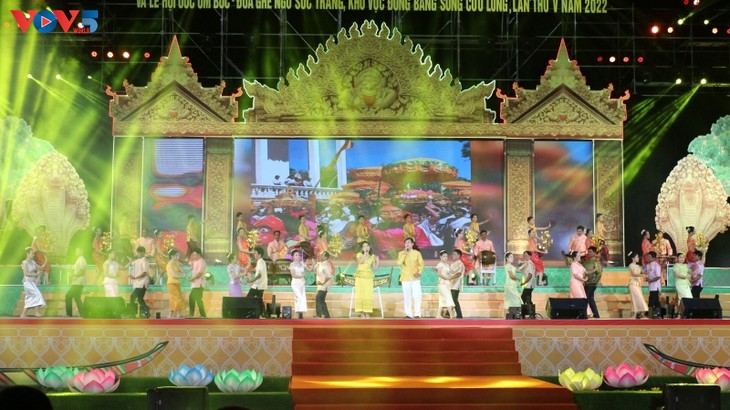 Eröffnung der Kultur-, Sport- und Tourismus-Festtag der Khmer in Südvietnam - ảnh 1