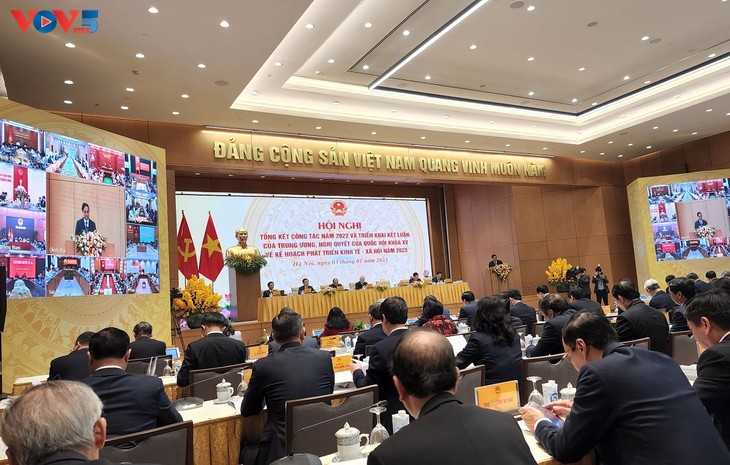 PM Pham Minh Chinh: Bertekad, Dan Berupaya untuk Selesaikan Rencana Pembangunan Sosial-Ekonomi Tahun 2023 - ảnh 1