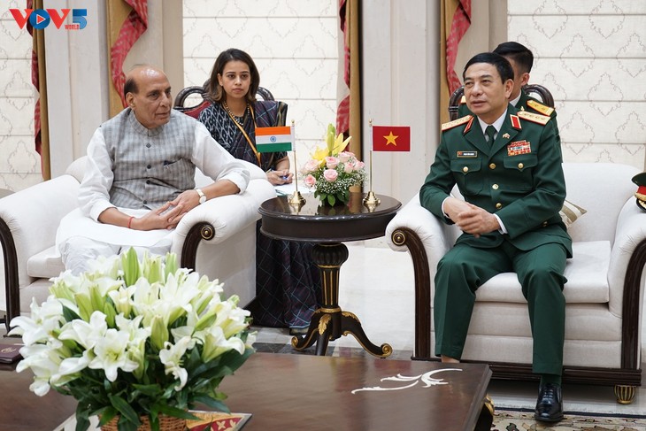 Содействие оборонному сотрудничеству между Вьетнамом и Индией - ảnh 1