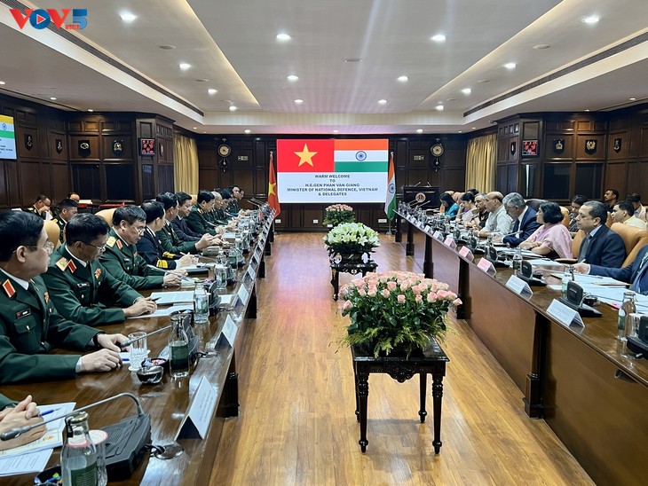 Thúc đẩy hợp tác quốc phòng Việt Nam - Ấn Độ  - ảnh 2