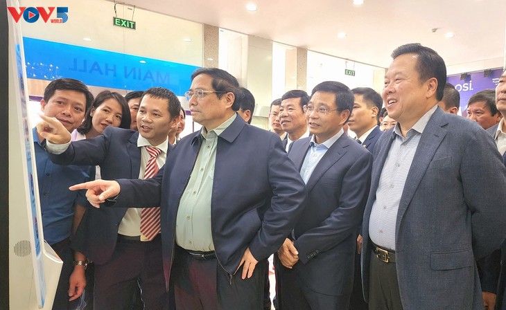 Thủ tướng Phạm Minh Chính dự Hội nghị Triển khai kế hoạch sản xuất, kinh doanh năm 2024 của Tổng công ty Đường sắt Việt  - ảnh 2