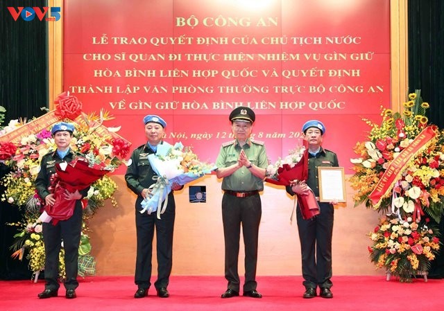 First Vietnamese police officers sent to UN peacekeeping mission - ảnh 2