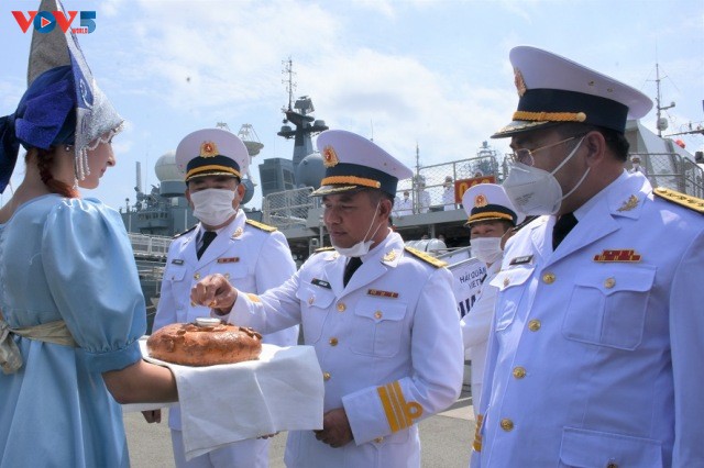 Biên đội tàu của Hải quân Việt Nam được Hạm đội Thái Bình Dương chào đón long trọng - ảnh 2