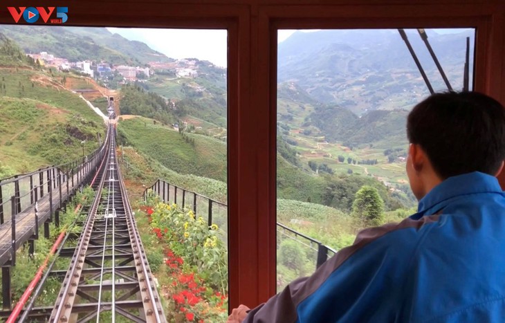 Ngắm trọn cảnh sắc Sa Pa từ tuyến tàu hỏa leo núi - ảnh 3