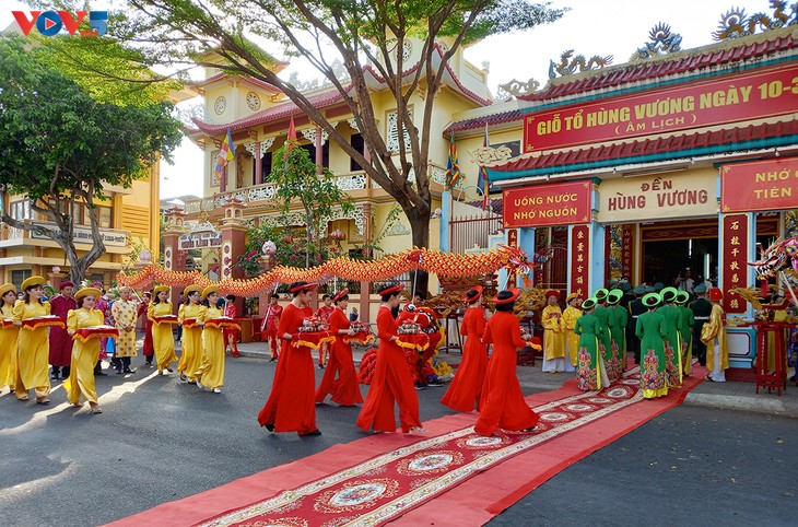Actos en homenaje a los Reyes Hung en Phu Tho y varias localidades de Vietnam - ảnh 4