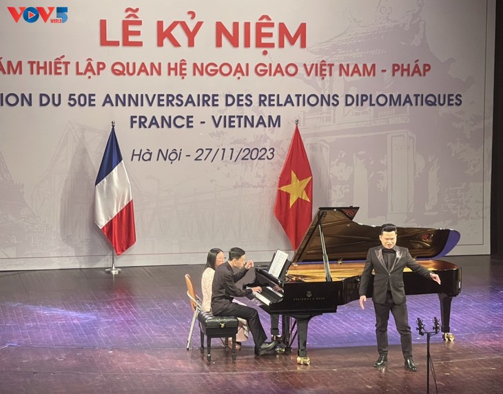Vietnam-France: un demi-siècle main dans la main    - ảnh 4