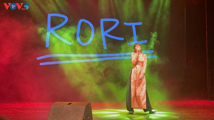 La pop star belge Rori au Vietnam - ảnh 3