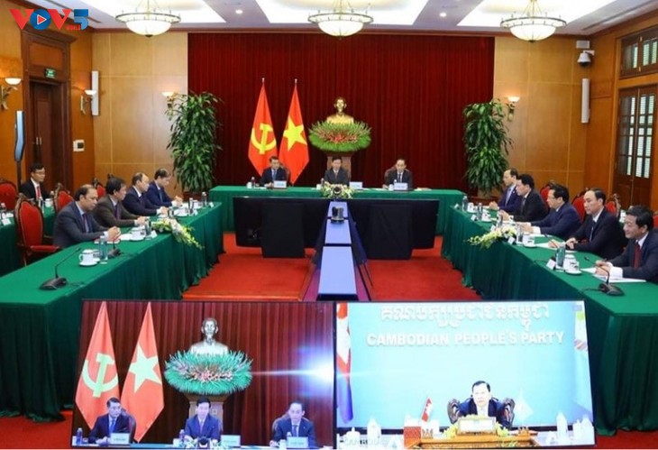 Hội đàm giữa hai Đảng Việt Nam và Campuchia - ảnh 1