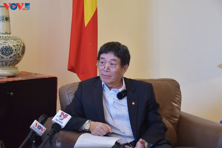 Вьетнам вносит вклад в построение сильного сообщества АСЕАН - ảnh 2