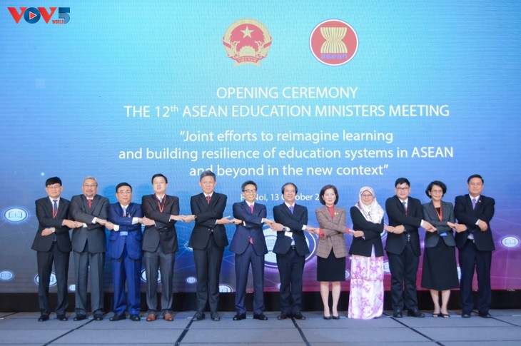 เปิดการประชุมรัฐมนตรีว่าการกระทรวงการศึกษาอาเซียนครั้งที่ 12 - ảnh 1