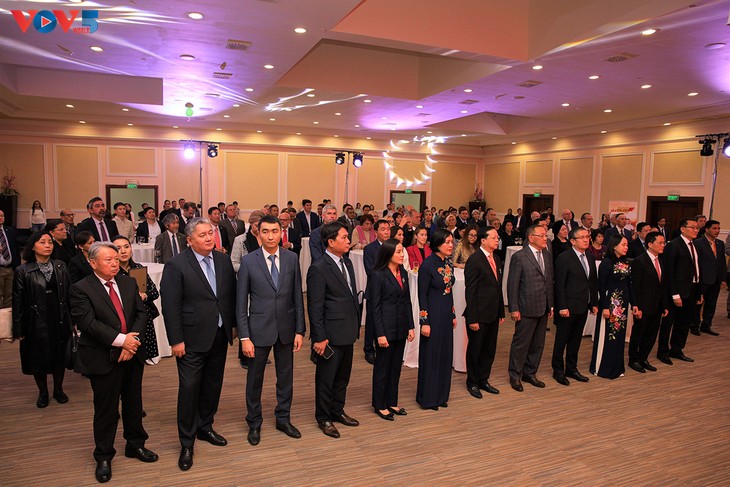 Banquet held to celebrate 30 years of Vietnam-Kazakhstan diplomatic ties - ảnh 1