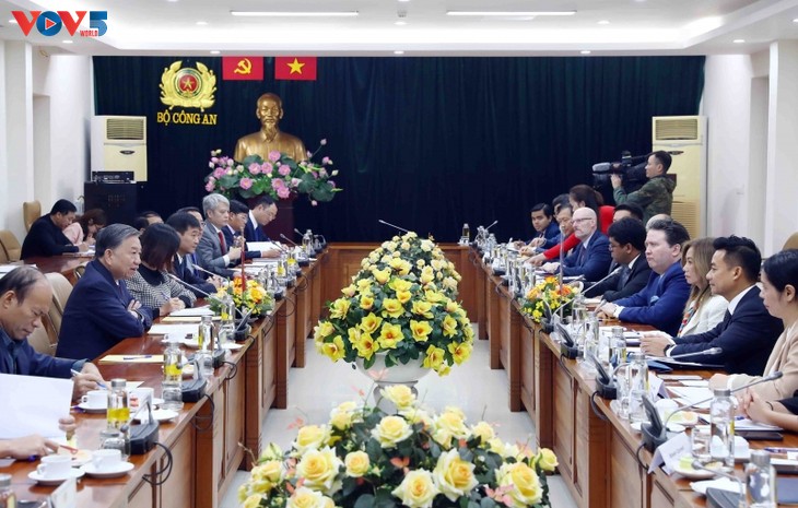 Thúc đẩy hợp tác kinh tế - thương mại, quốc phòng - an ninh Việt Nam - Hoa Kỳ - ảnh 2