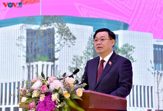 Presidente del Parlamento se reúne con el Grupo de Mujeres Diputadas de Vietnam - ảnh 1
