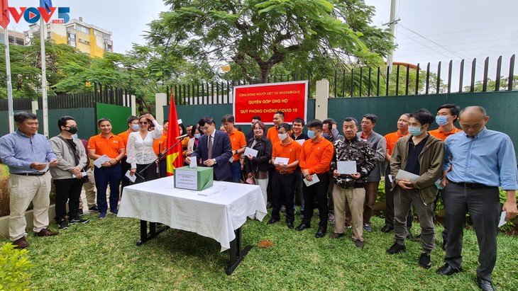 Cộng đồng người Việt Nam tại Mozambique quyên góp ủng hộ Quỹ phòng chống COVID-19  - ảnh 3