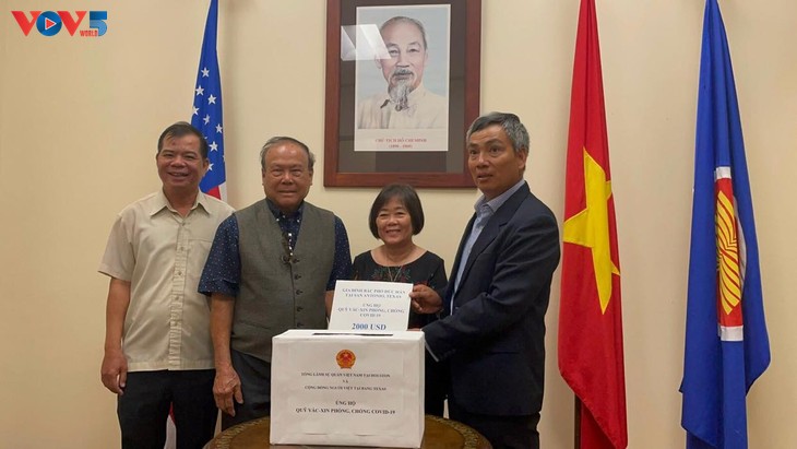 Tổng Lãnh sự quán Việt Nam tại Texas phát động ủng hộ Quỹ vắc xin phòng chống Covid 19  - ảnh 1